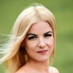 Личный менеджер по теплицам из стекла GreenDi - Диана